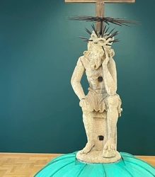 ЗАСМУЧЕНОГО ХРИСТА З ЛЬВІВСЬКОЇ КАПЛИЦІ БОЇМІВ ВИСТАВИЛИ У ВАРШАВІ