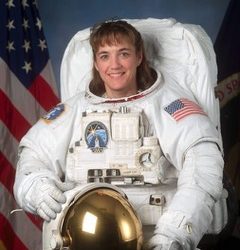 СТЕФАНИШИН-ПАЙПЕР – ТРЕТЯ УКРАЇНКА У КОСМОСІ