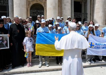Діти з Харкова зустрілися з Папою Левом XIV