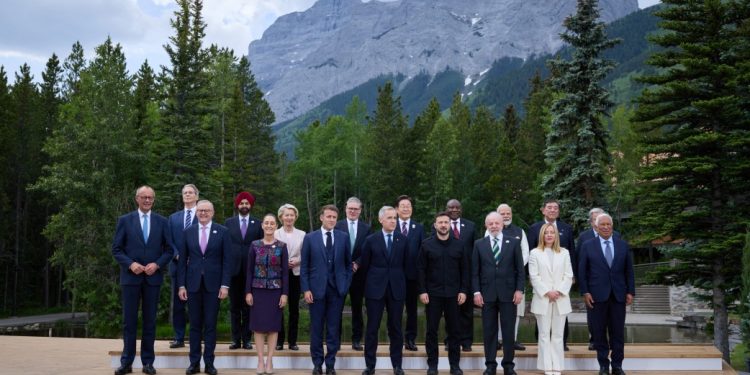 Канада збільшує підтримку України та запроваджує нові санкції проти росії