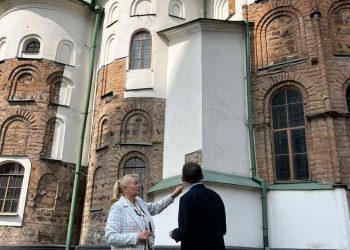 рашисти пошкодили Софійський собор у Києві