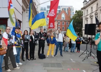 Українці увімкнули сирену в Лондоні під час виступу пропутінської оперної співачки Нетребко