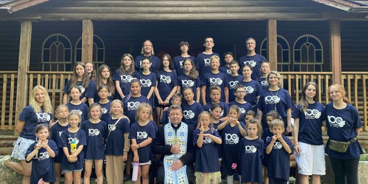 Виховно-відпочинковий табір на оселі «Зелений Бір» біля Вінніпеґу