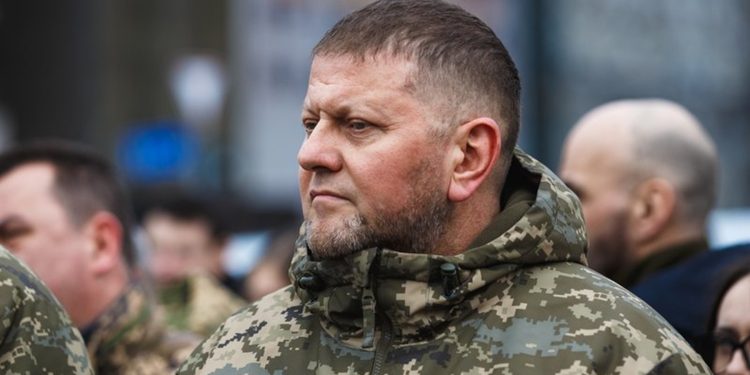 Валерій Залужний: Політика і війна. Реальність проти очікування