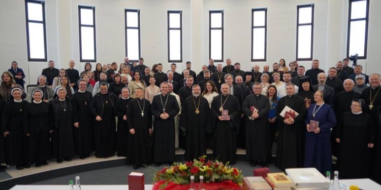 У Києві презентували перше повне українське видання Єрусалимської Біблії