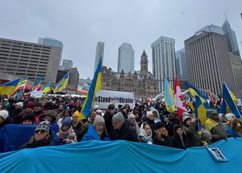 Чотири роки війни: Aкції по всій Канаді відновлюють заклики до дій на підтримку України