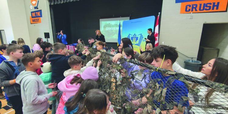 Фундація Будучність продовжує гуманітарну ініціативу з плетіння маскувальних сіток