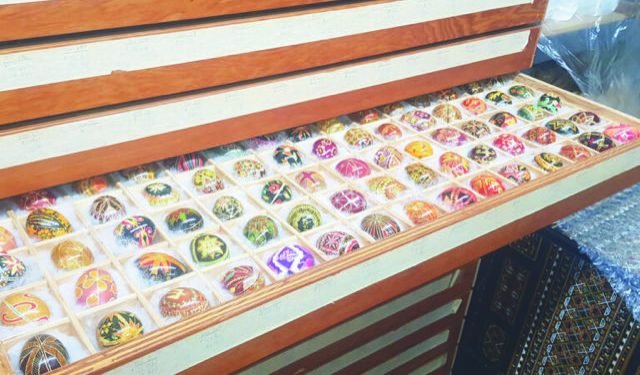 Найбільша у світі виставка українських писанок в Осередку у Вінніпезі