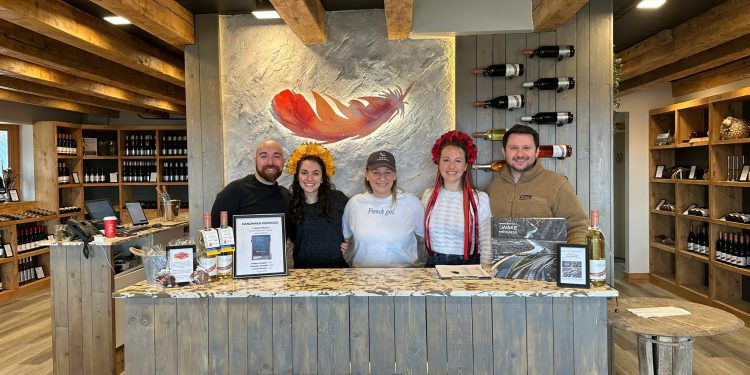 Niagara’s Benchland Wineries Unite for Ukraine: A Weekend of Wine, Food, and Philanthropy