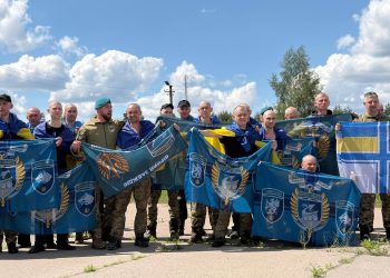 Сльози свободи: 186 українців повернулися з полону після тривалої неволі