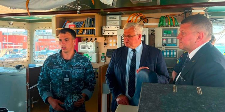 Ukraine’s Future Navy Takes Shape Through Training on Allied Warships in the United Kingdom