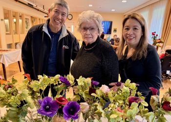Flowers as Service: Randy and Cris Bring Kindness in a Mason Jar