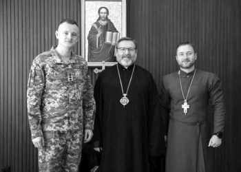 Вистояти, не піддатися і залишитися людьми